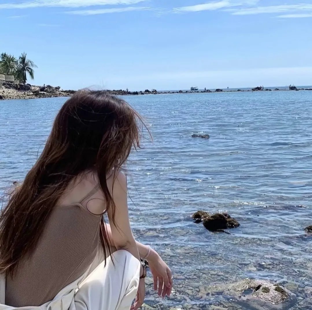 东德蕾丝的爱欲